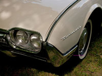 1962 Ford Thunderbird front end