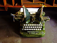 antique oliver typewriter